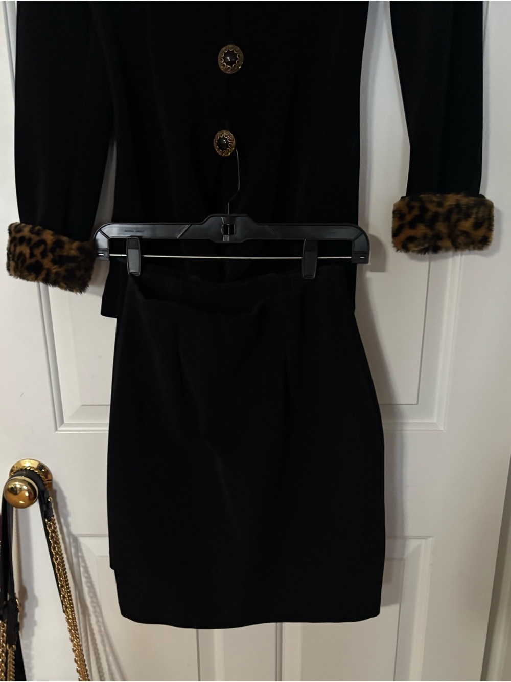 Black blazer with Leopard Faux-Fur Trim and mini skirt - Picture 5 of 5